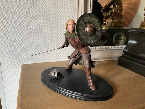 Sideshow weta statue eowyn - weta,