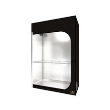 Secret Jardin Dark Street