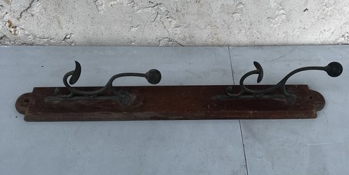 Ancien porte manteau mural