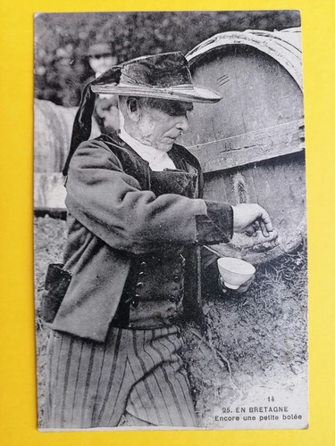 Cpa bretagne costume breton - en,