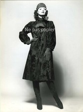 FASHION GIVENCHY 1974 Astrakan Fur Large Photo 23 x 17cm