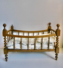 PETIT LIT POUPÉE ANCIENNE EN