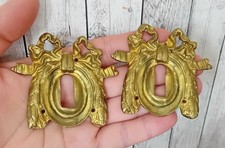 2 ANCIENNES ENTRÉES DE CLÉ SERRURE en LAITON DE MEUBLE ,LOUIS XVI N°80C