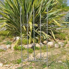 Treillage jardin fer plantes