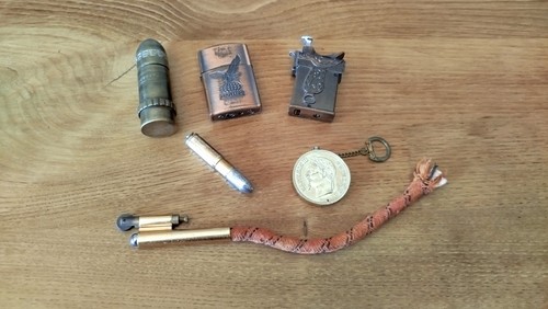 Lot briquets différentes - de, 5