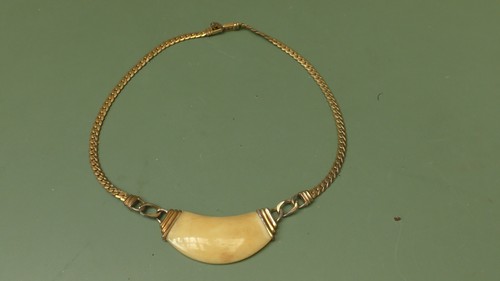 Collier chaine metal dore - en,