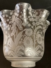 Grande tulipe de lampe à pétrole cristal gravé signé SAINT LOUIS oil lamp shade