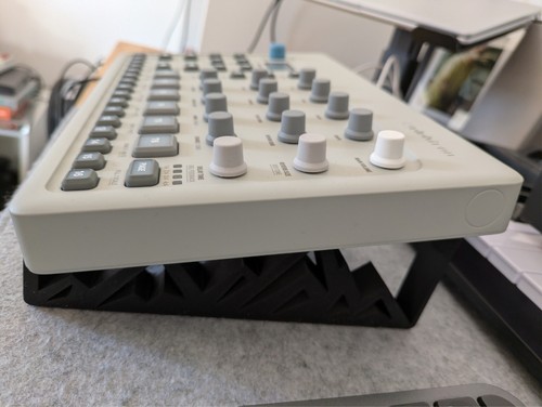 Support elektron model cyles - model,