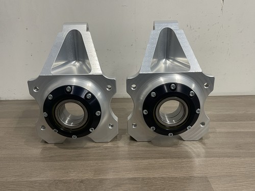 Cosworth group wrc hubs - -,