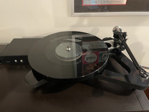 Rega rp8 turntable - rp8, immaculate