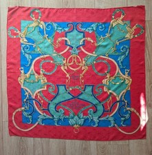 Carré Hermès L'instruction