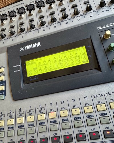 Mélangeur yamaha 01v - +, flight