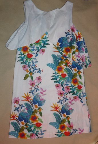 Robe blanche imprimée fleurs