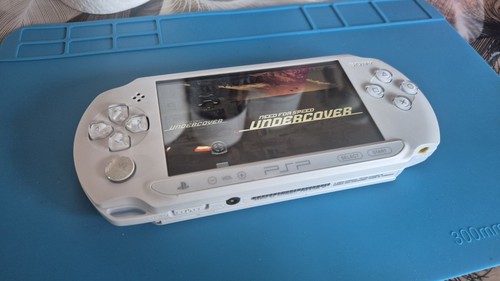Sony psp 1004 ceramic white - sony, e-1004