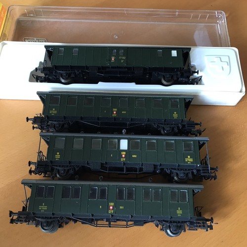 Liliput lot 4 - :,