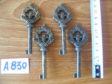 LOT A830 DE 4 CLÉ CLÉS CLEFS