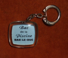 BAR LA PISCINA BAR-le-DUC Pinup Swimsuit Wall Dive Keychain