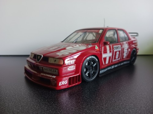 Voiture miniature alfa romeo - voiture,