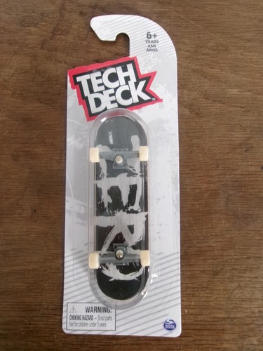 Tech deck finger - tech,
