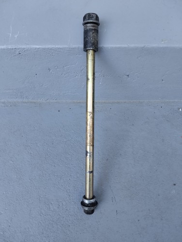 Axe roue avant sym gts - axe,