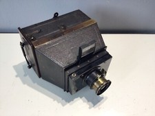 Appareil photo type jumelle vers 1900