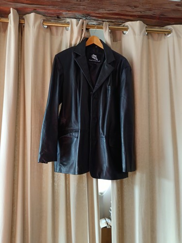 Deux vestes cuir - deux, en