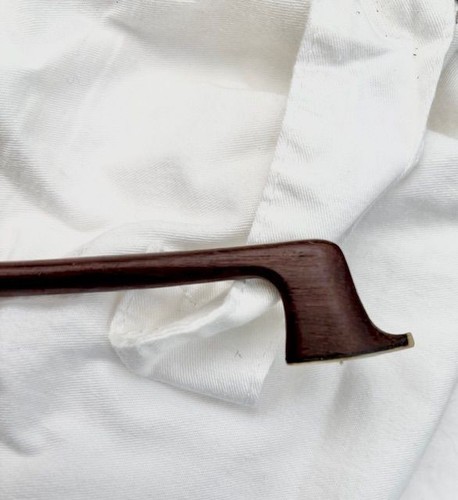 Ancien archet violon signé - de,
