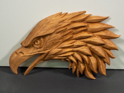 Sculpture murale tête - , d'aigle