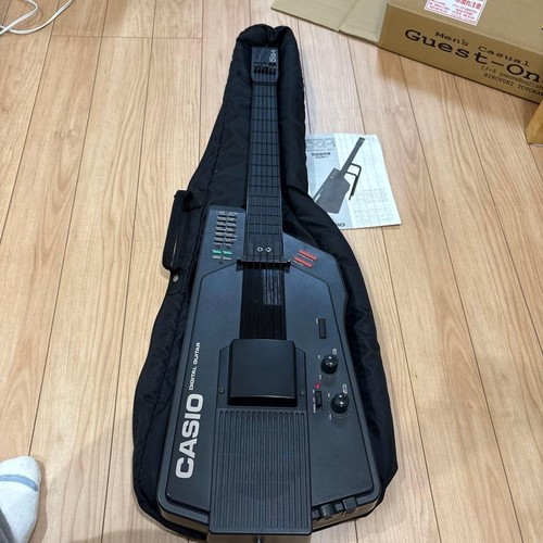 Synthétiseur guitare