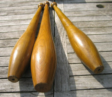 Lot 3 Ancienne quilles Massue de jonglage en bois