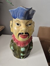 Ancien Pichet Représentant Un