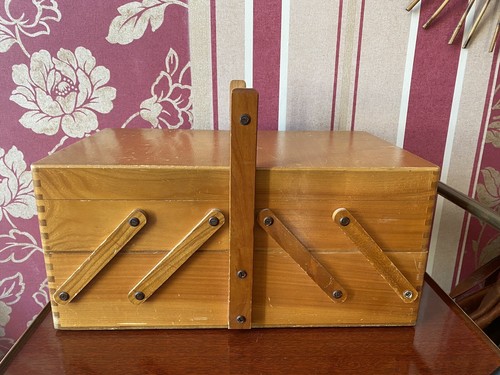 Vintage travailleuse bois - travailleuse, en