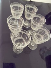 6 PETITS VERRES SUR PIED NIII
