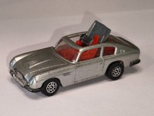 CORGI JUNIORS  - ASTON MARTIN DB6 "James Bond"