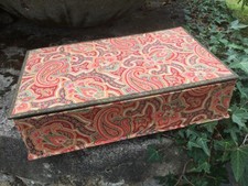 ANCIENNE BOITE A COUTURE EN