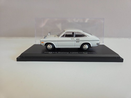 Hachette norev nissan - norev,
