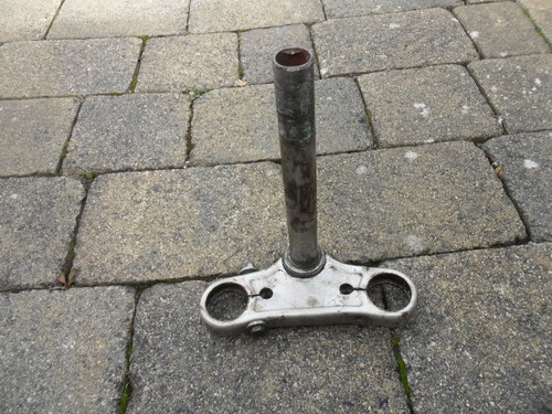 Derbi bottom yoke clamp forks - derbi,