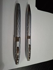 Stylo Plume Et Stylo Bille