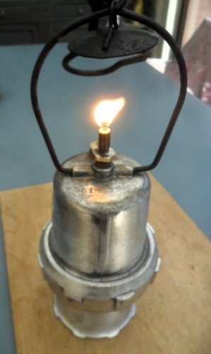 Lampe carbure acetylene - lampe, a