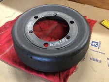 Genuine Peugeot 404 front brake drum 255mm 424629. Three stud wheel