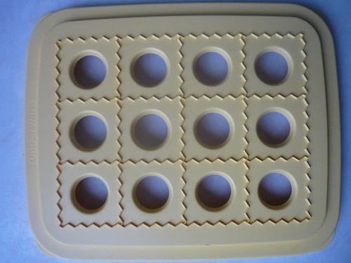 Plaque ravioli tupperware - plaque,
