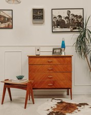 Olga, la commode en teck et