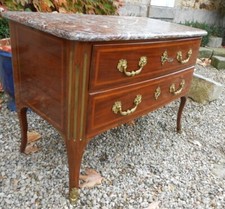 Commode XVIII époque Régence meuble de port cintrée convenient regency bronze 