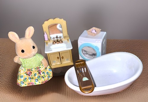 Sylvanian families figurine - families,