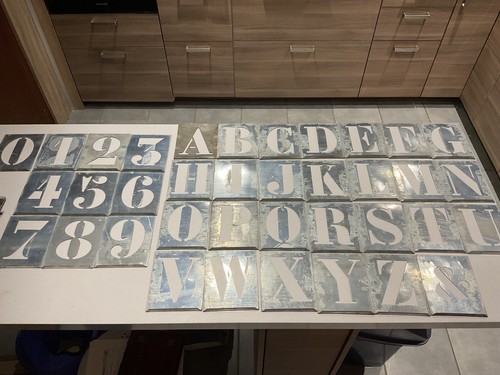 Alphabet chiffre pochoir en - et,