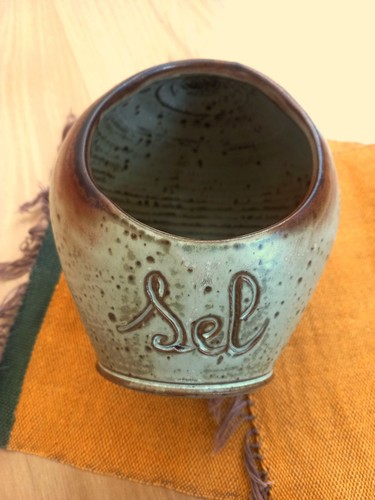Gros pot sel faïence au - a,