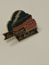 Pin's rétro ancien Les