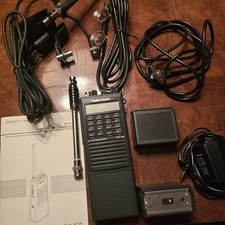 Radio Shack HTX-202 (2Meter Amateur Radio VHF/FM Transceiver) (Untested, Parts!)