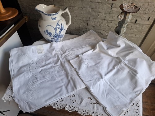 Lot nappe et 12 - lot,