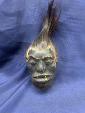 Tsantsa : tête réduite peau